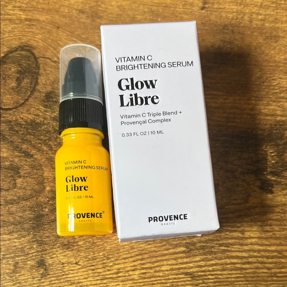 Glow Libre Vitamin C Brightening Serum - Yellow